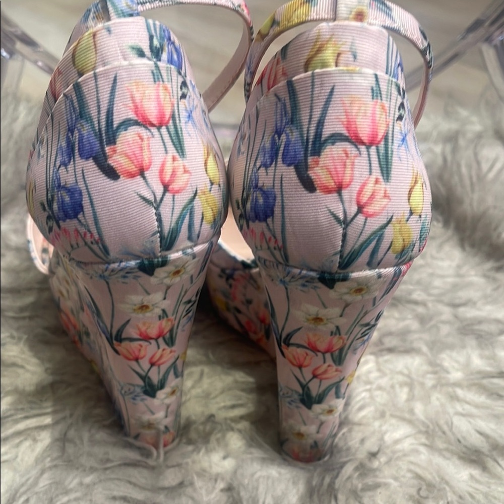 Aldo Floral Platform Wedge Sandals - Picture 5 of 6